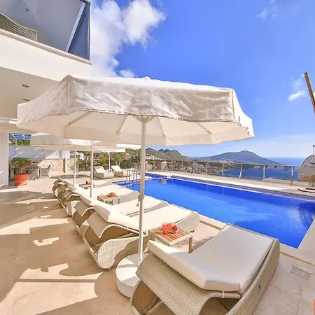 Sleeps 12 With Pool Air Con And Wifi Vila
