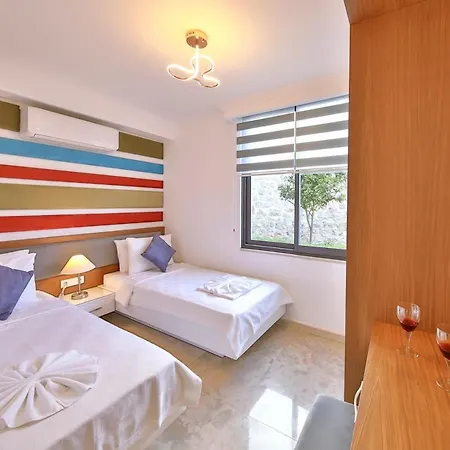 Sleeps 12 With Pool Air Con And Wifi Vila