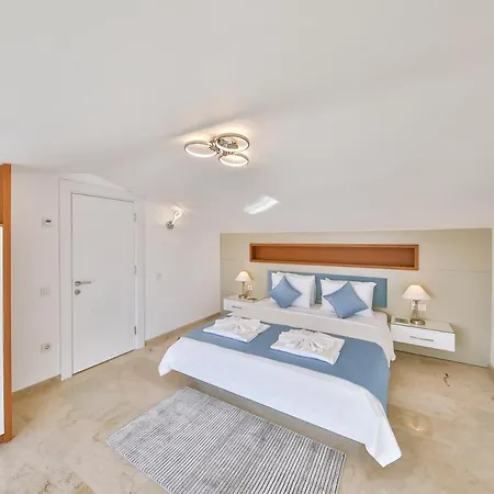 Sleeps 12 With Pool Air Con And Wifi Kalkan